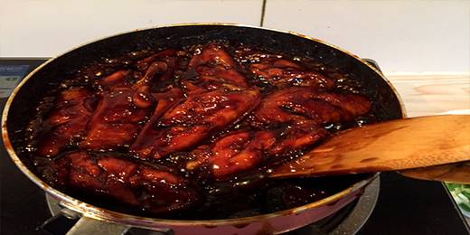 烧到水干，收汁即可。